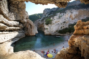 Otok Vis, 16.08.2012 - Stiniva, jedna od najljepsih plaza na Jadranu